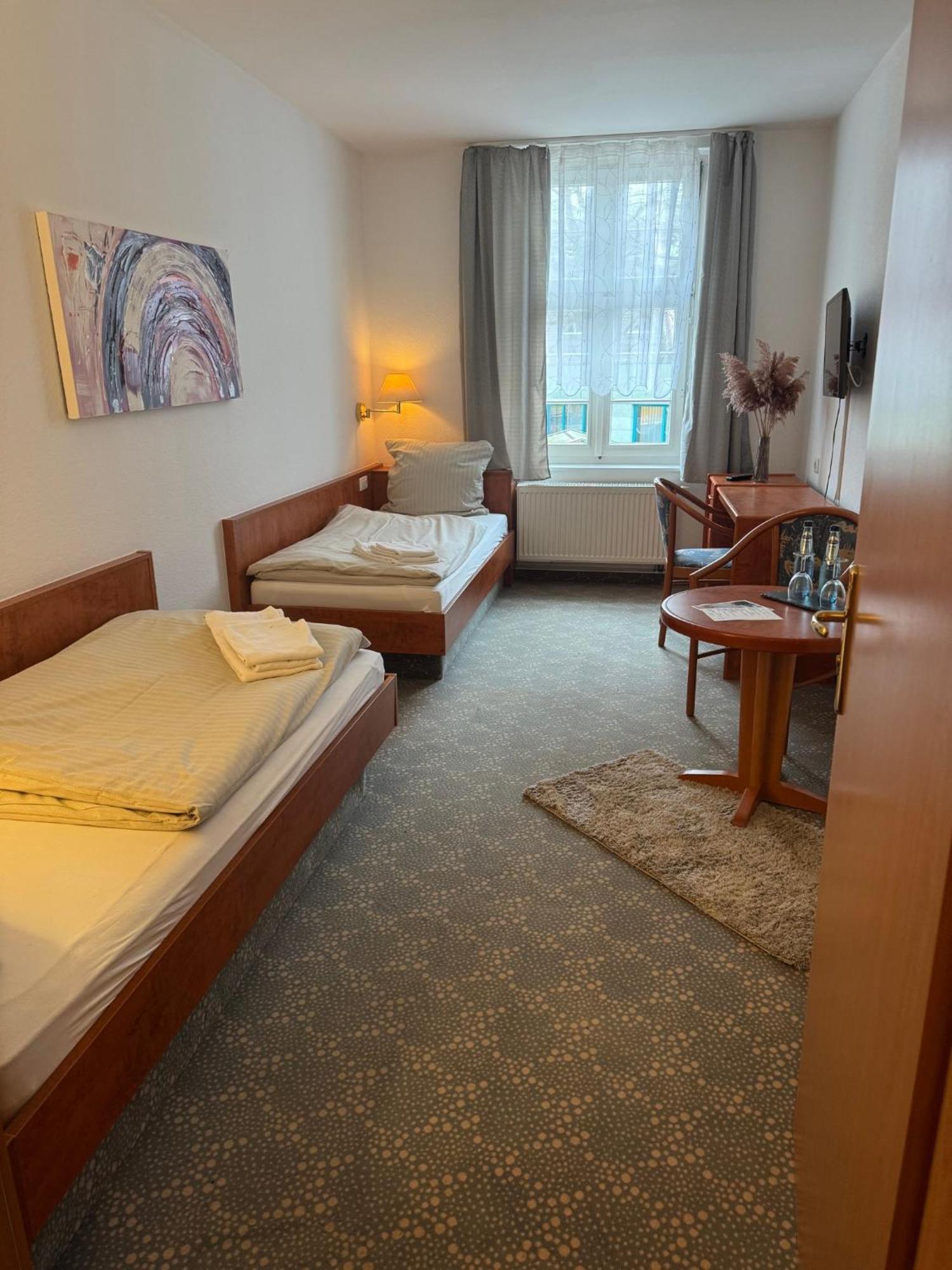 Parkhotel & Kurcafe บัดซัสเซนดอร์ฟ ภายนอก รูปภาพ