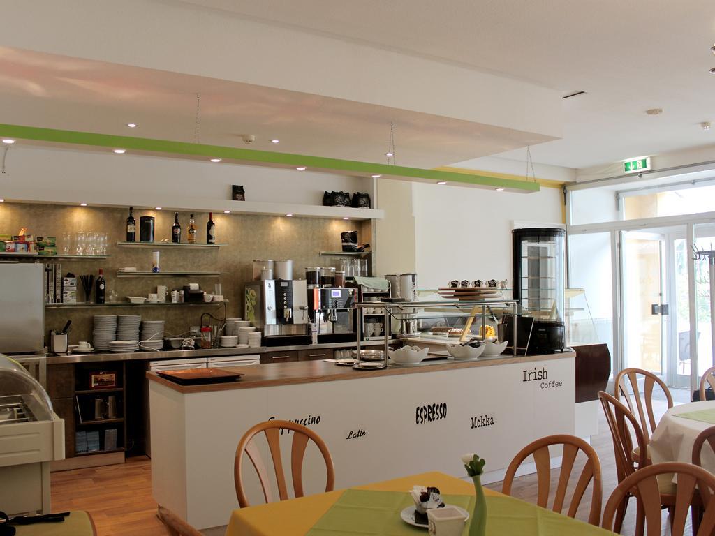 Parkhotel & Kurcafe บัดซัสเซนดอร์ฟ ภายนอก รูปภาพ